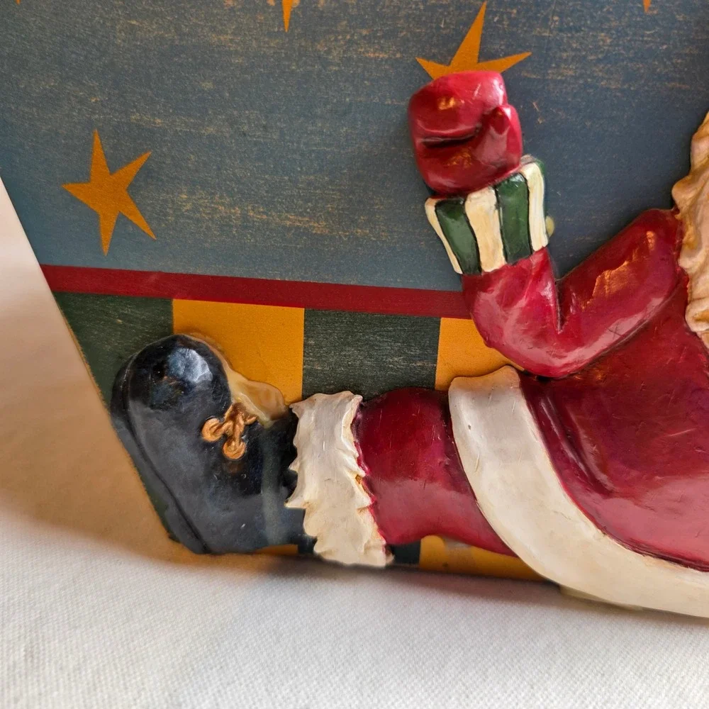 Christmas Santa Claus 3D Relief Wooden and Resin Decorative Basket Metal Handle